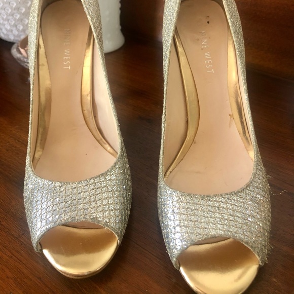 Nine West gold and silver heels - Picture 2 of 5